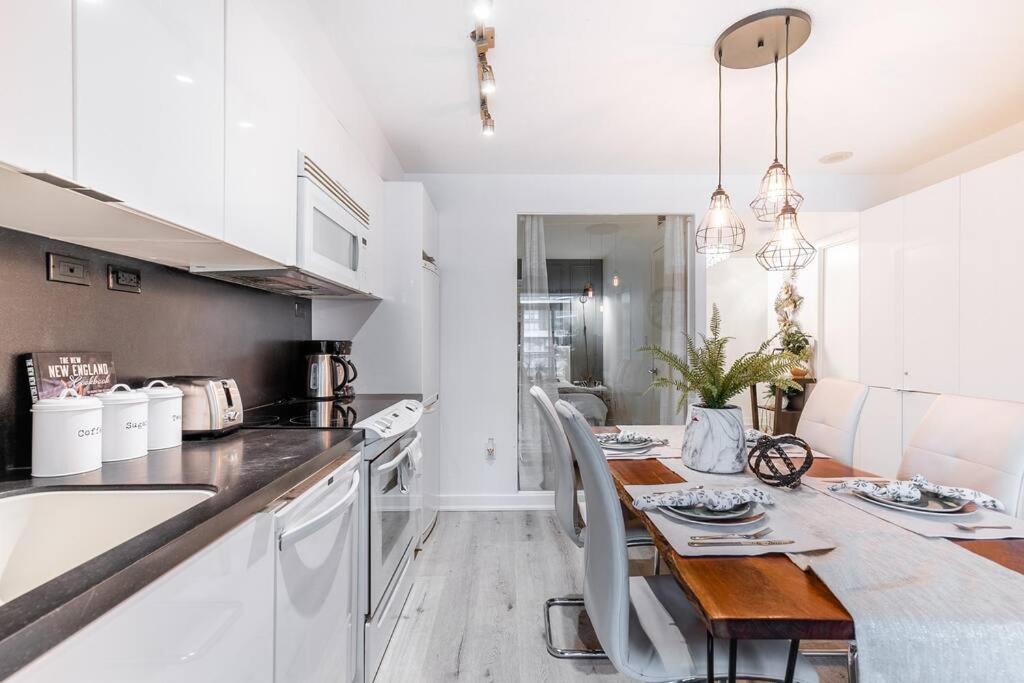 Luxury Suite Downtown Toronto Near Cn Tower المظهر الخارجي الصورة